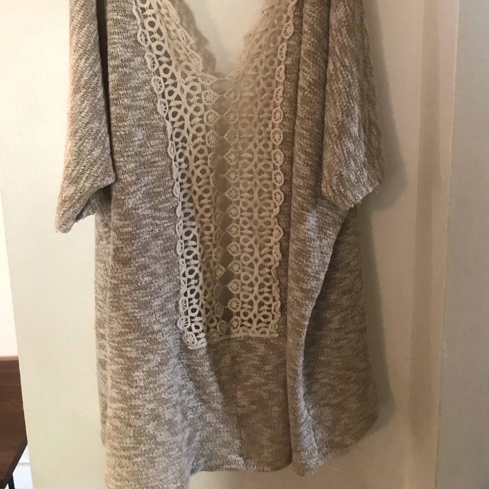 Small Francesca’s cardigan